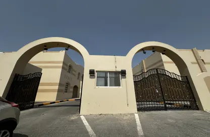 فيلا - 5 غرف نوم - 4 حمامات للايجار في فلل عين خالد - عين خالد - الدوحة