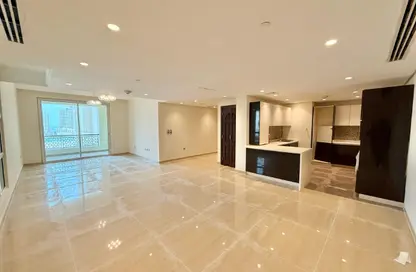 Apartment - 2 Bedrooms - 3 Bathrooms for rent in Viva Central - Viva Bahriyah - The Pearl Island - Doha
