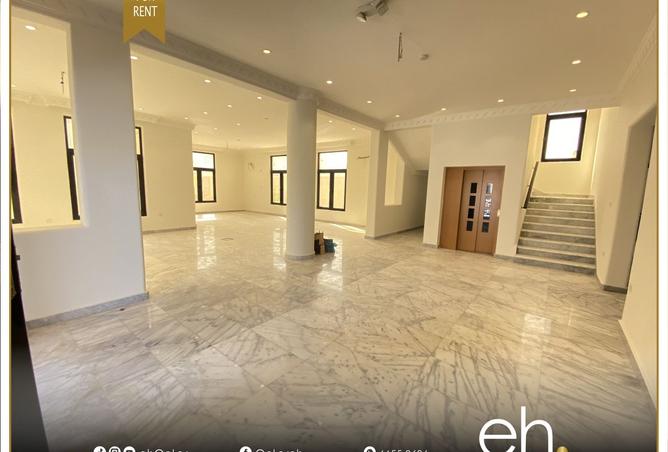 955405 - Property Image 2