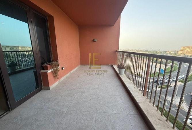 956141 - Property Image 3