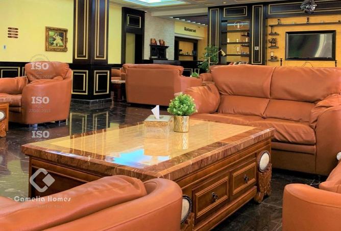 988615 - Property Image 2