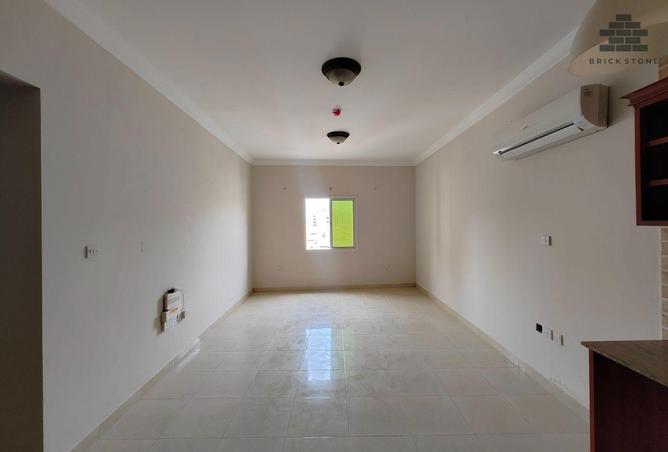 973216 - Property Main Image