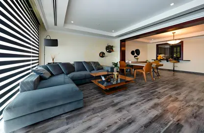 تاون هاوس - غرفة نوم - 1 حمام للبيع في طريق بورتو الغربي - بورتو أرابيا - جزيرة اللؤلؤة - الدوحة