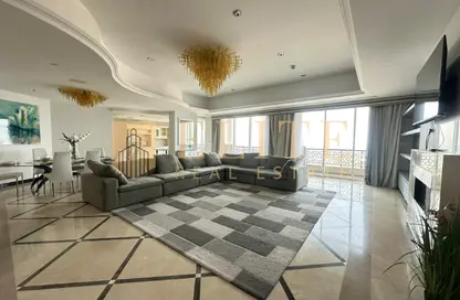 Penthouse - 4 Bedrooms - 6 Bathrooms for rent in Viva West - Viva Bahriyah - The Pearl Island - Doha