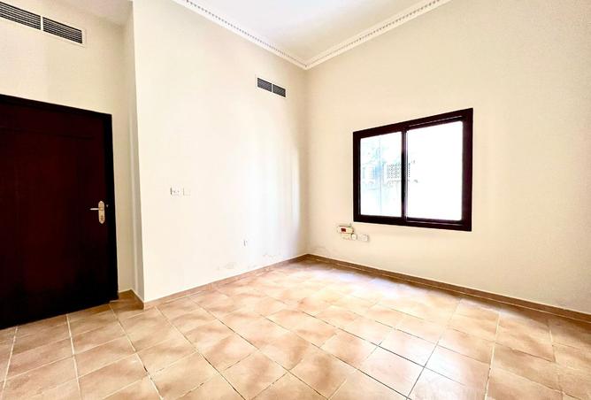 973068 - Property Image 2