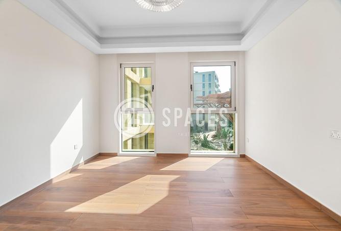 971059 - Property Image 2