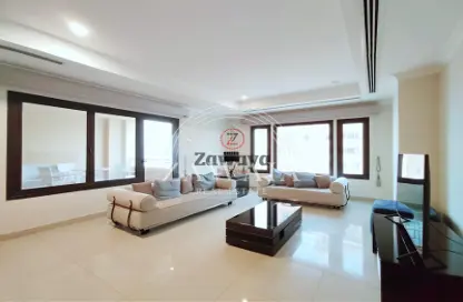 Apartment - 1 Bedroom - 2 Bathrooms for rent in Tower 16 - Porto Arabia - The Pearl Island - Doha