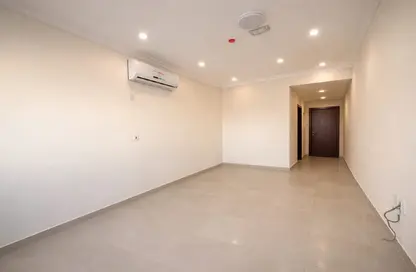 Apartment - 3 Bedrooms - 4 Bathrooms for rent in Old Airport Residential Apartments - Old Airport Road - Doha