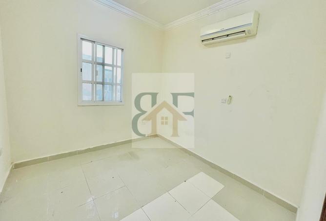 952729 - Property Image 3
