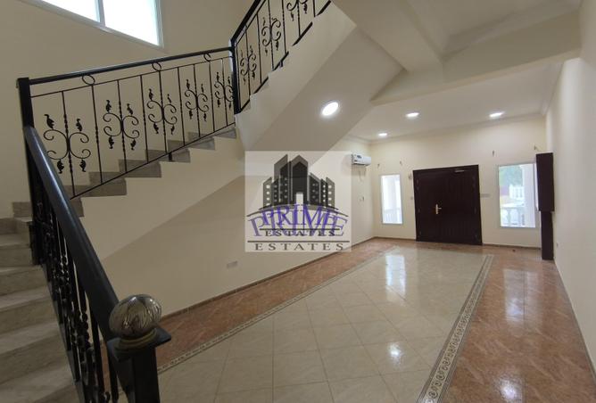 755933 - Property Image 2