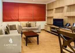 صورةغرفة المعيشة لـ: شقة - 2 غرف نوم - 2 حمامات للكراء في شارع سالاجا - دوحة الجديد - الدوحة, صورة 1