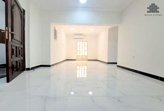 987188 - Property Main Image