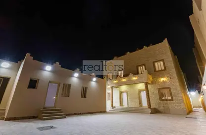 Villa - 6 Bedrooms for sale in Al Wukair - Al Wukair - Al Wakra