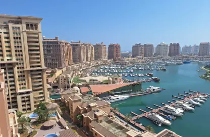 Apartment - 2 Bedrooms - 3 Bathrooms for rent in Tower 8 - Porto Arabia - The Pearl Island - Doha
