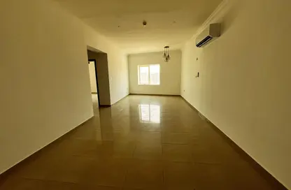 Apartment - 3 Bedrooms - 2 Bathrooms for rent in Anas Street - Fereej Bin Mahmoud North - Fereej Bin Mahmoud - Doha