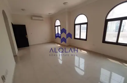 فيلا - 4 غرف نوم - 5 حمامات للايجار في اللقطة - اللقطة - الدوحة