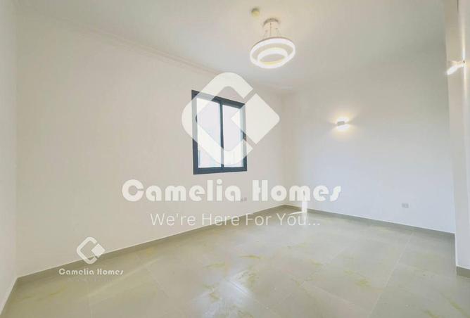 957613 - Property Image 2