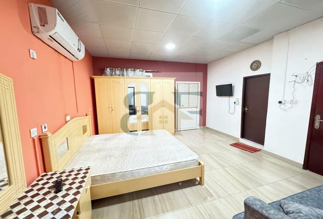 952765 - Property Image 2