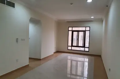 Apartment - 2 Bedrooms - 2 Bathrooms for rent in Al Mansoura - Al Mansoura - Doha
