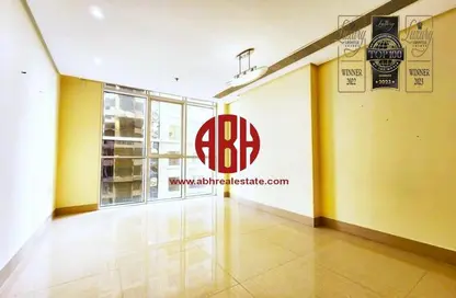 Apartment - 2 Bedrooms - 2 Bathrooms for rent in Burj Al Marina - Marina District - Lusail