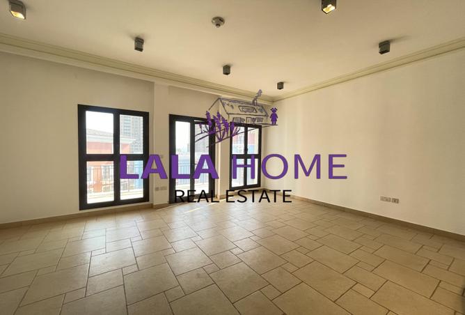 933782 - Property Image 2