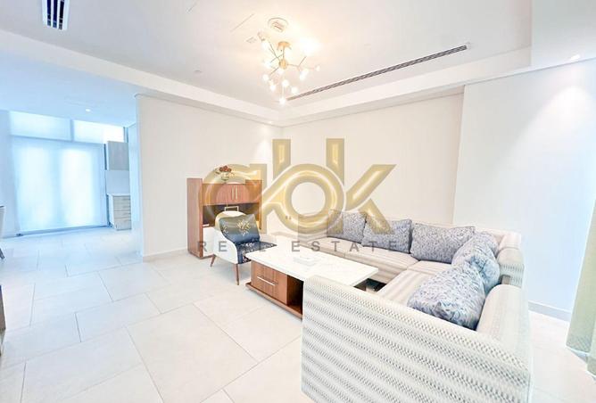 967166 - Property Image 2