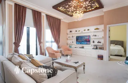 Apartment - 2 Bedrooms - 3 Bathrooms for rent in Mercato - Qanat Quartier - The Pearl Island - Doha