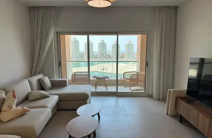 Apartment - 1 Bedroom - 2 Bathrooms for rent in Viva West - Viva Bahriyah - The Pearl Island - Doha