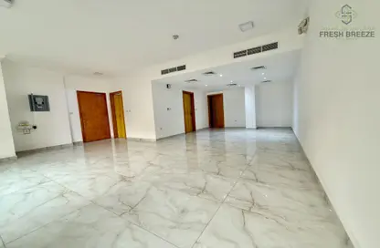 Apartment - 3 Bedrooms - 3 Bathrooms for rent in Al Mansoura - Al Mansoura - Doha