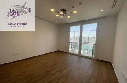 Apartment - 2 Bedrooms - 4 Bathrooms for rent in Floresta Gardens - Floresta Gardens - The Pearl Island - Doha