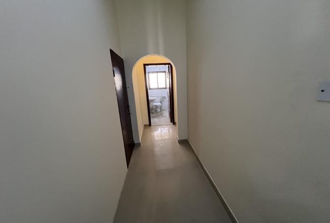 950421 - Property Image 2