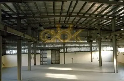 Warehouse - Studio - 4 Bathrooms for rent in Industrial Area 1 - Industrial Area - Doha