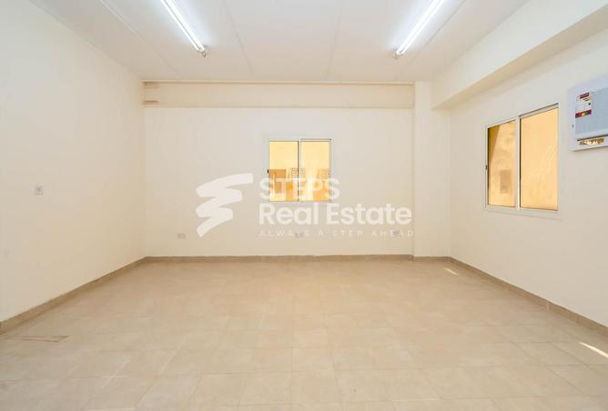 سكن عمال - استوديو للايجار في المنطقة الصناعية 4 - المنطقة الصناعية - المنطقة الصناعية - الدوحة