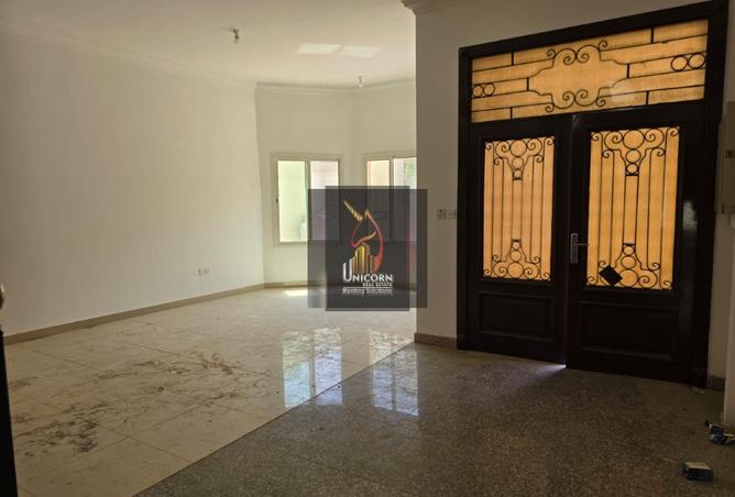 885091 - Property Image 2