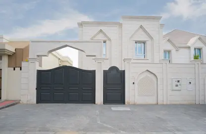 Villa - 7 Bedrooms - 7+ Bathrooms for sale in Al Maamoura - Al Maamoura - Doha