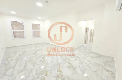 Apartment - 3 Bedrooms - 3 Bathrooms for rent in Al Aziziyah - Al Aziziyah - Doha