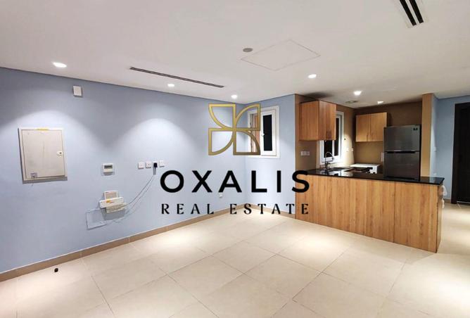 972902 - Property Image 2