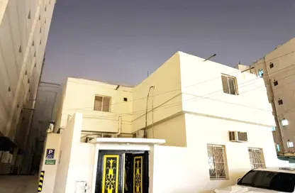 فيلا - 8 غرف نوم - 7 حمامات للايجار في فريج بن محمود الشمالي - فريج بن محمود - الدوحة