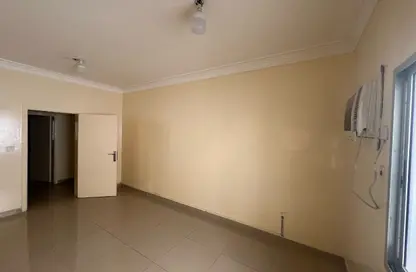 Apartment - 3 Bedrooms - 2 Bathrooms for rent in Al Messila - Al Messila - Doha