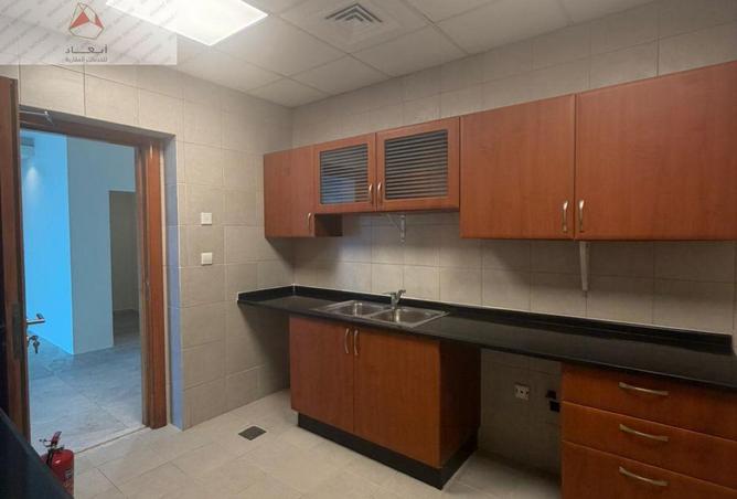 993414 - Property Image 3