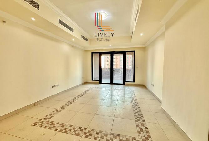 963032 - Property Image 2