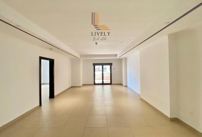 967754 - Property Image 2