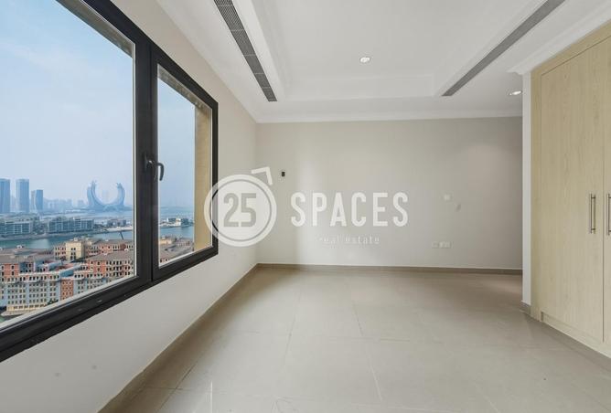 967857 - Property Image 2