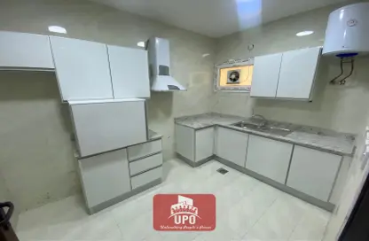 Apartment - 3 Bedrooms - 3 Bathrooms for rent in Al Mansoura - Al Mansoura - Doha