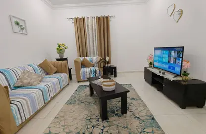 Apartment - 2 Bedrooms - 2 Bathrooms for rent in Anas Street - Fereej Bin Mahmoud North - Fereej Bin Mahmoud - Doha