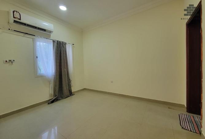 982830 - Property Image 3