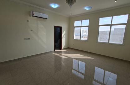 Villa - 6 Bedrooms - 6 Bathrooms for rent in Umm Salal Ali - Umm Salal Ali - Doha