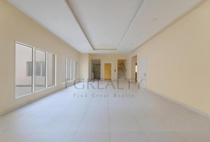 963312 - Property Main Image