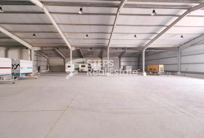 933215 - Property Image 2