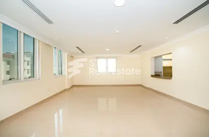 Apartment - 4 Bedrooms - 4 Bathrooms for rent in Old Airport Road - Old Airport Road - Doha